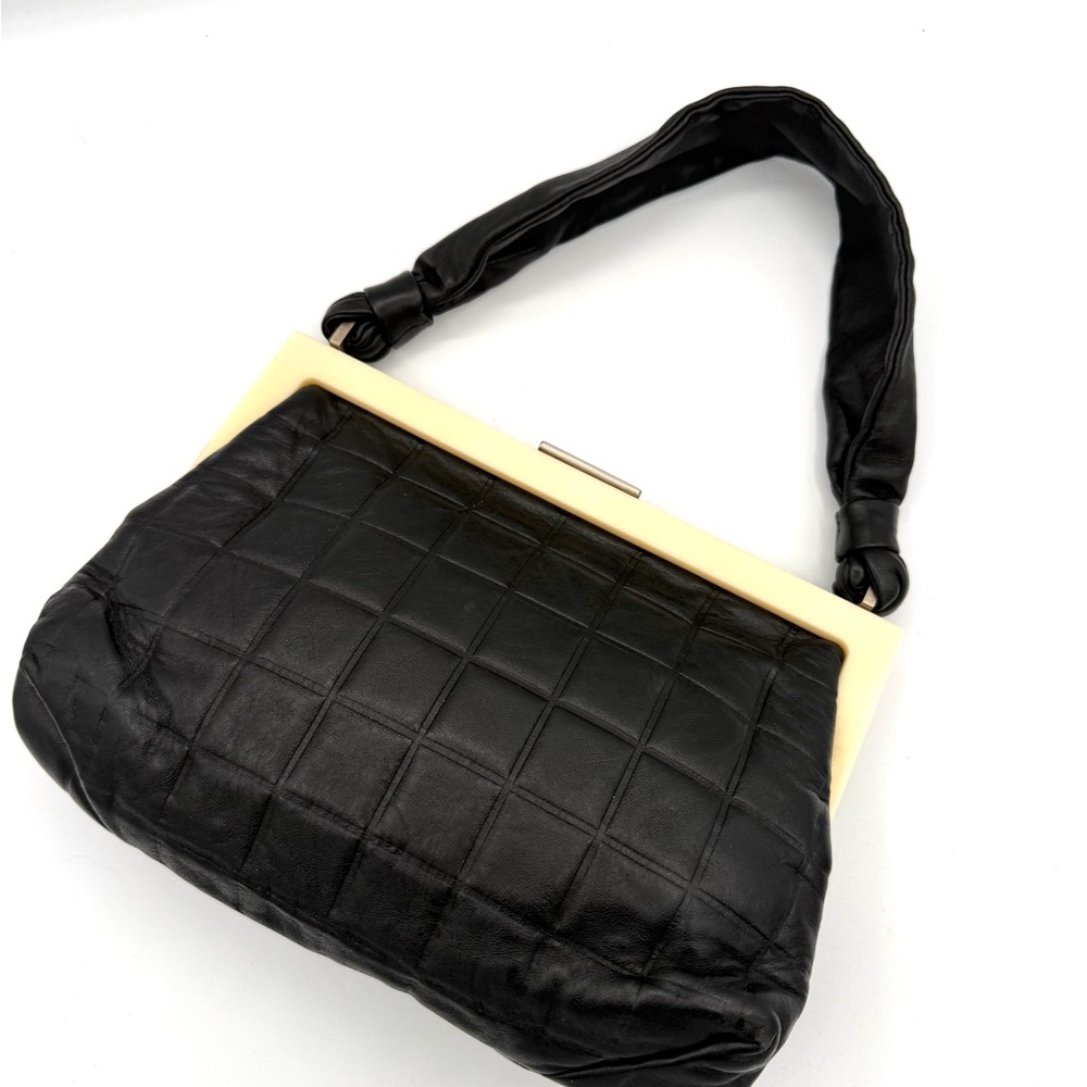 CHANEL Black Quilted Chocolate Bar Frame Shoulder Bag